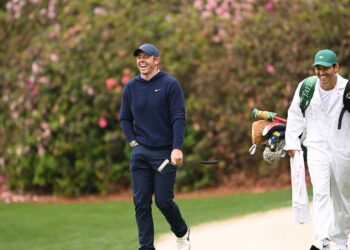 Rory McIlroy lidera en el Masters de Augusta con una sólida primera ronda