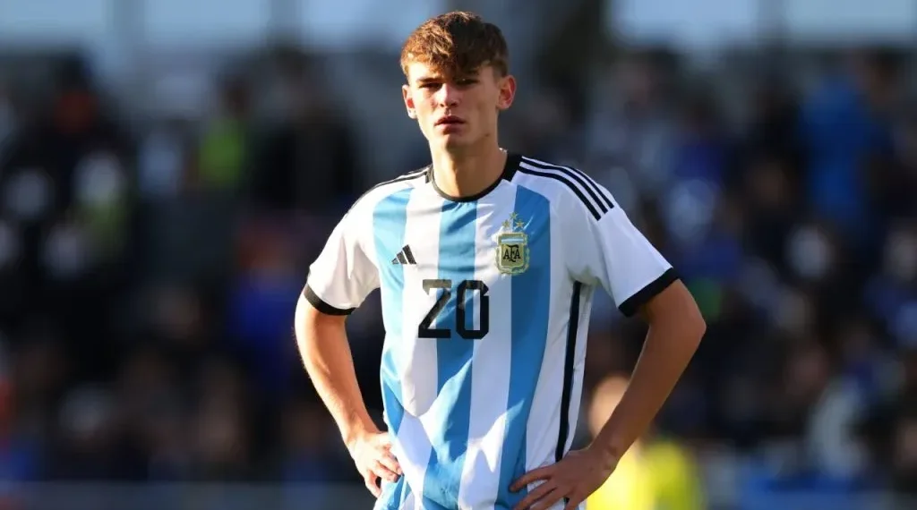 Nicolás Paz suma preocupaciones para Lionel Scaloni a 29 días del Mundial