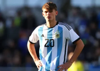 Nicolás Paz suma preocupaciones para Lionel Scaloni a 29 días del Mundial
