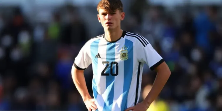 Nicolás Paz suma preocupaciones para Lionel Scaloni a 29 días del Mundial