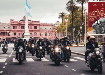 [Sociedad] Una multitudinaria caravana de motocicletas recorrió Buenos Aires para concienciar sobre la salud masculina
