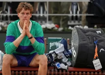 La Federación Italiana de Tenis expresa su apoyo a Jannik Sinner tras su salida en Roland Garros