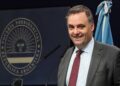 La mayoría opina que Manuel Adorni debería renunciar al Gobierno, aunque la economía preocupa más