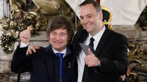 El Gobierno intenta desvincular la imagen de Javier Milei del caso Adorni y centrar la atención en la gestión económica