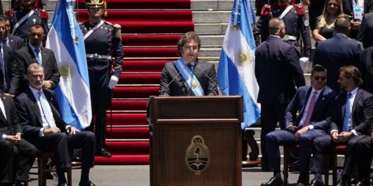 Operativo reelección: el panorama político y financiero de los 13 gobernadores que buscan una alianza con Milei