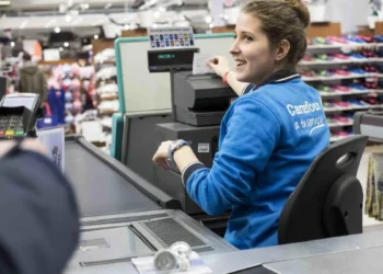 Salario de un cajero de supermercado en julio de 2026
