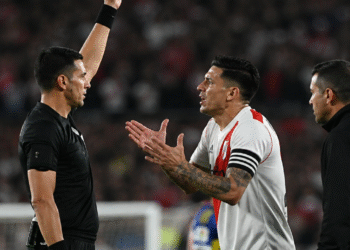 Enzo Pérez protagoniza un polémico episodio y es expulsado en el partido contra Gimnasia y Tiro