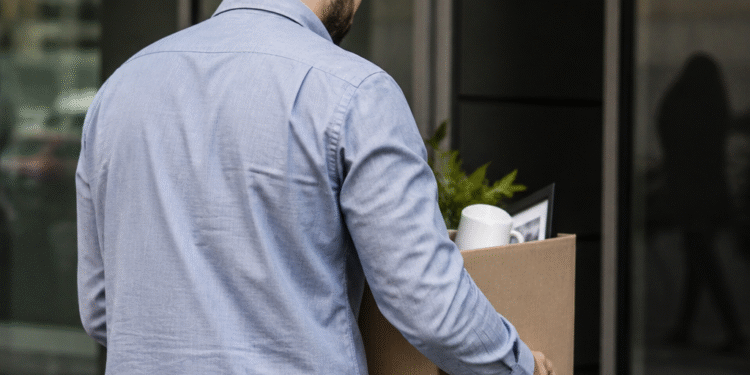 Desde noviembre de 2023, se han perdido casi 330.000 empleos asalariados