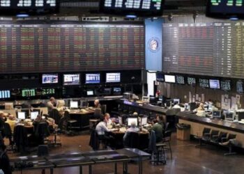 La Bolsa argentina repunta tras cuatro jornadas de pérdidas, mientras los bonos reflejan caídas