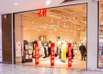 El desembarco de marcas internacionales expande la oferta en Argentina, pero el consumo todavía pone límites