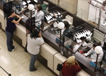 Salarios bancarios: el sueldo inicial de julio supera los $2,46 millones