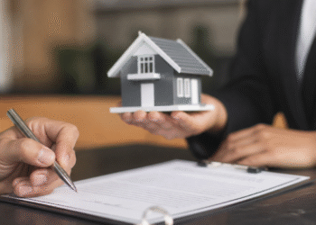 Las escrituras en CABA cayeron 9% interanual en julio, pero el volumen de operaciones fue el más alto del año