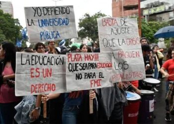 El Gobierno cuestionó el paro universitario y destacó que la paritaria fue convocada para septiembre