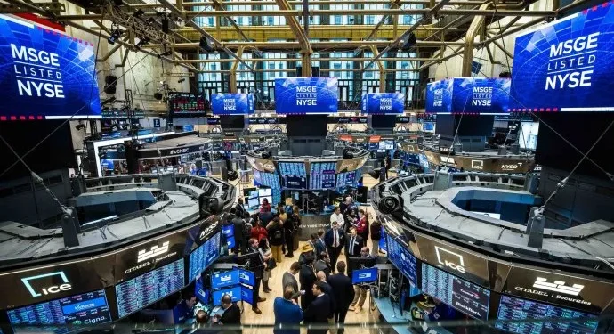 Wall Street avanza tras el mensaje de la Fed, pero las acciones argentinas operan en baja