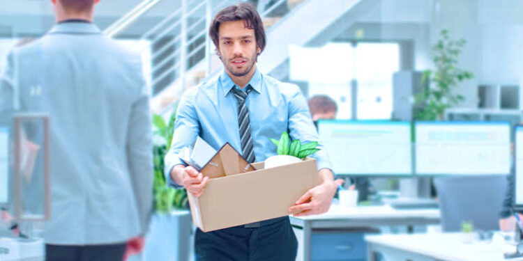 La pérdida del empleo formal empujó a miles de trabajadores hacia la informalidad con fuertes caídas de ingresos