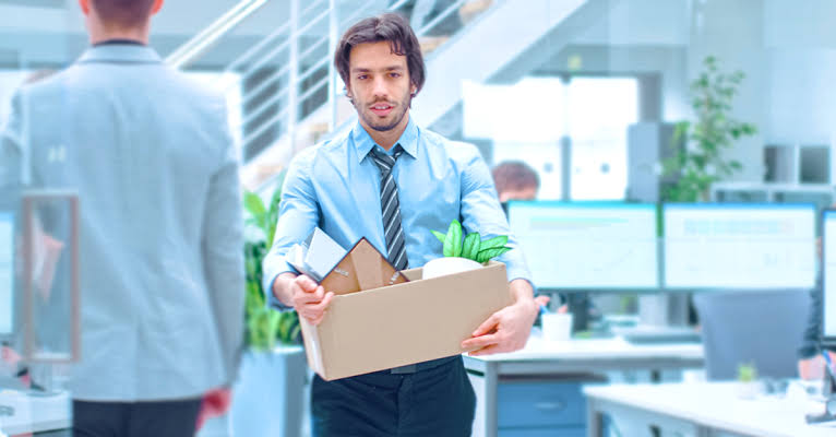 La pérdida del empleo formal empujó a miles de trabajadores hacia la informalidad con fuertes caídas de ingresos