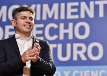 Kicillof refuerza su agenda nacional con actividades en Chaco, Buenos Aires y Uruguay