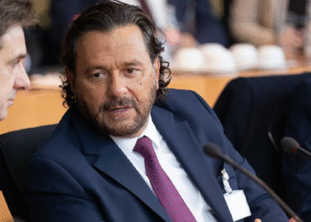 Sáenz pidió evitar los extremos y planteó que los gobernadores podrían consensuar un candidato presidencial