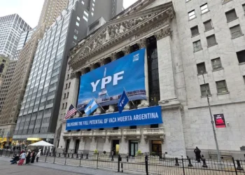 YPF reporta ganancias récord y sus acciones se disparan en Wall Street