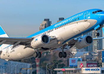 Aerolíneas Argentinas reporta ganancias y pagará impuestos al Estado por primera vez en su historia