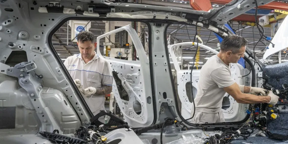 El Gobierno prevé $136.500 millones en beneficios fiscales para la industria automotriz en 2027