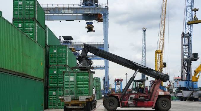 Las importaciones de bienes de capital productivo cayeron 10,6% en el segundo trimestre
