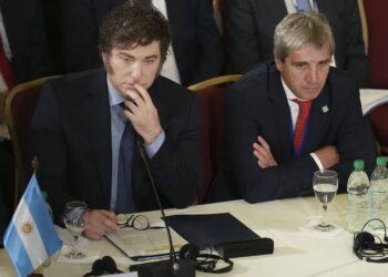 El Gobierno habilita deuda en dólares y deja abierta la puerta al regreso a los mercados internacionales en 2027