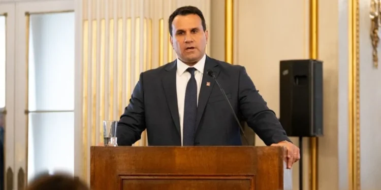 Martín López Zavaleta fue designado como nuevo Fiscal General porteño con 51 votos
