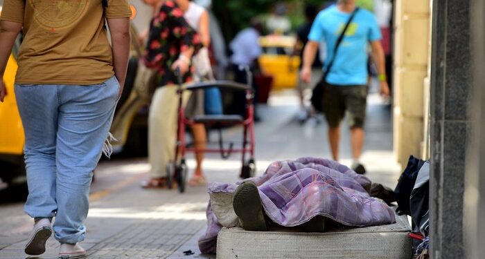 La pobreza alcanzó al 32,3% en el primer semestre y la indigencia subió al 7,5%