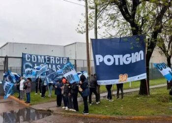 Conflicto laboral en una distribuidora de golosinas: denuncian 53 despidos y reclaman la reincorporación
