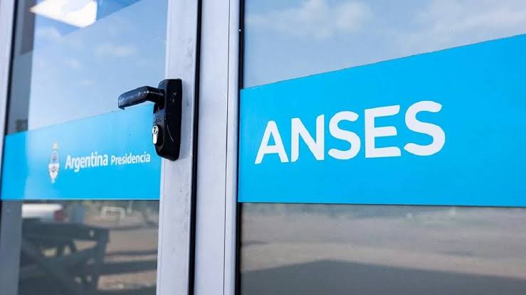 ANSES actualizó los montos de septiembre: cuánto se cobra por AUH, embarazo, jubilaciones y pensiones