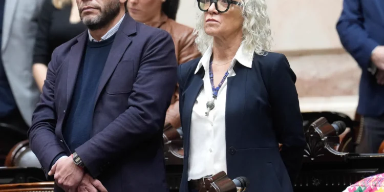La Coalición Cívica busca una salida electoral para 2027 y descarta acuerdos con Milei y el kirchnerismo