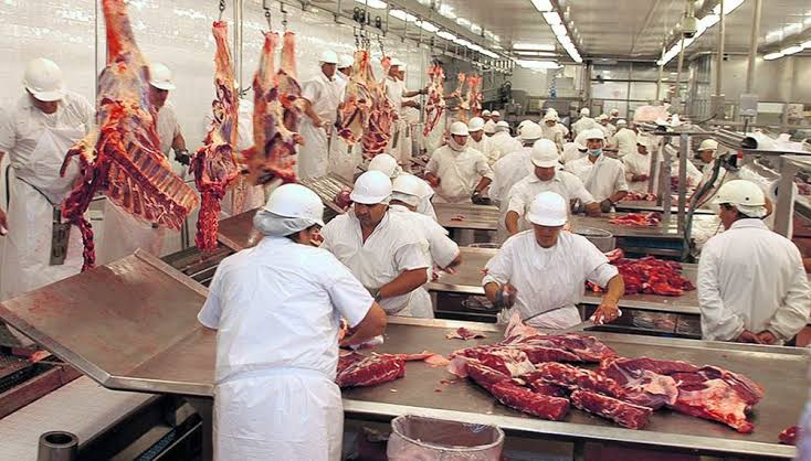 Frigoríficos aplicarán descuentos a la hacienda que no cumpla con las exigencias ambientales de la Unión Europea