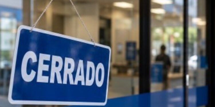Día del Bancario y visita del Papa: qué días no abrirán los bancos y cómo operar.
