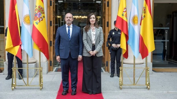 Victoria Villarruel viajó a Madrid para participar de un evento del rey Felipe VI